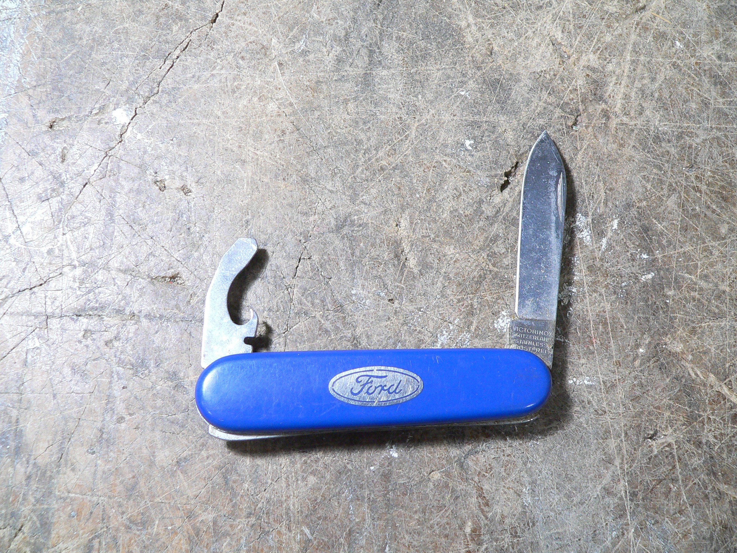 Couteau de poche victorinox ford # 10262