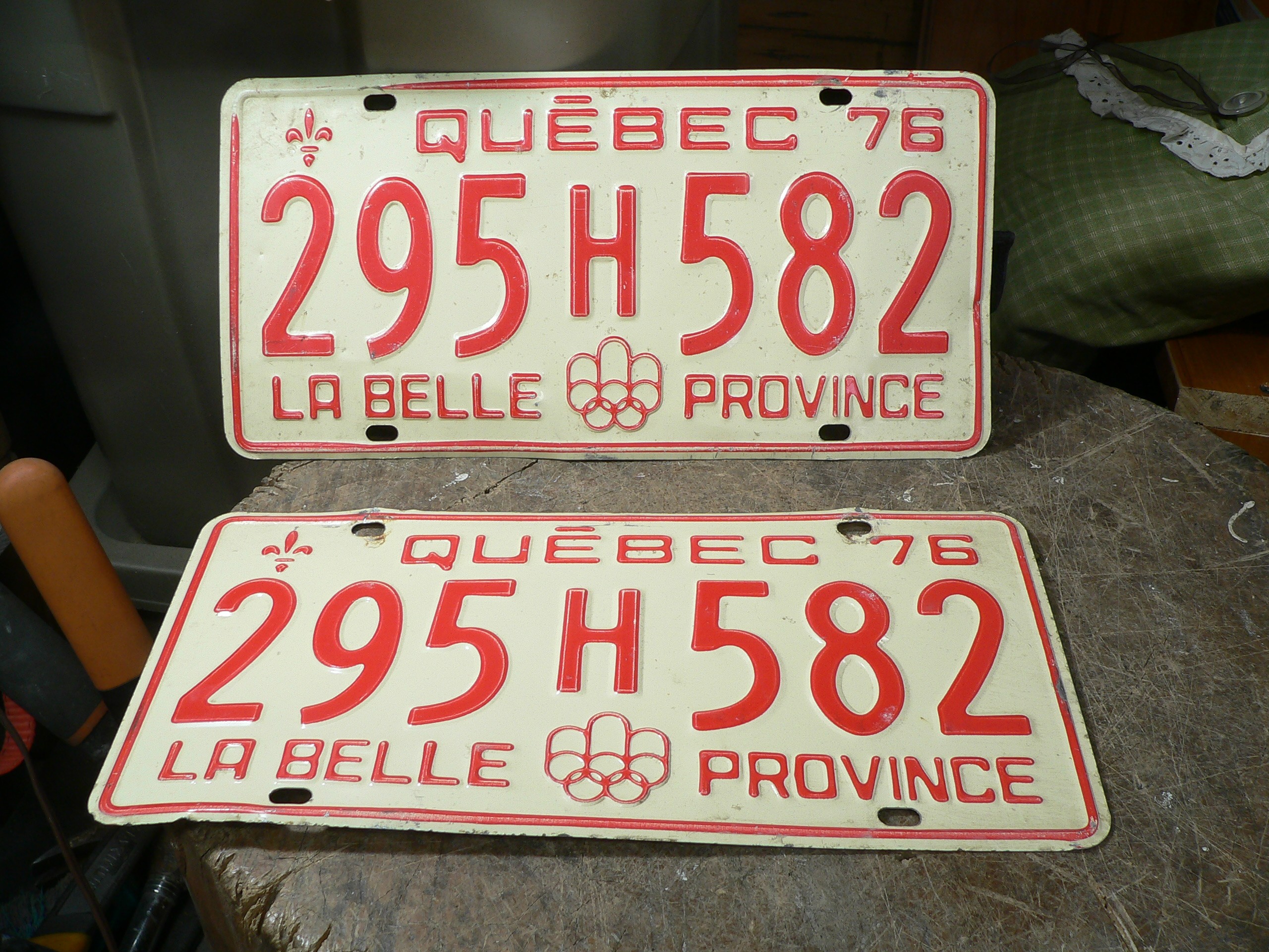 Paire de plaque québec 1976 # 10857