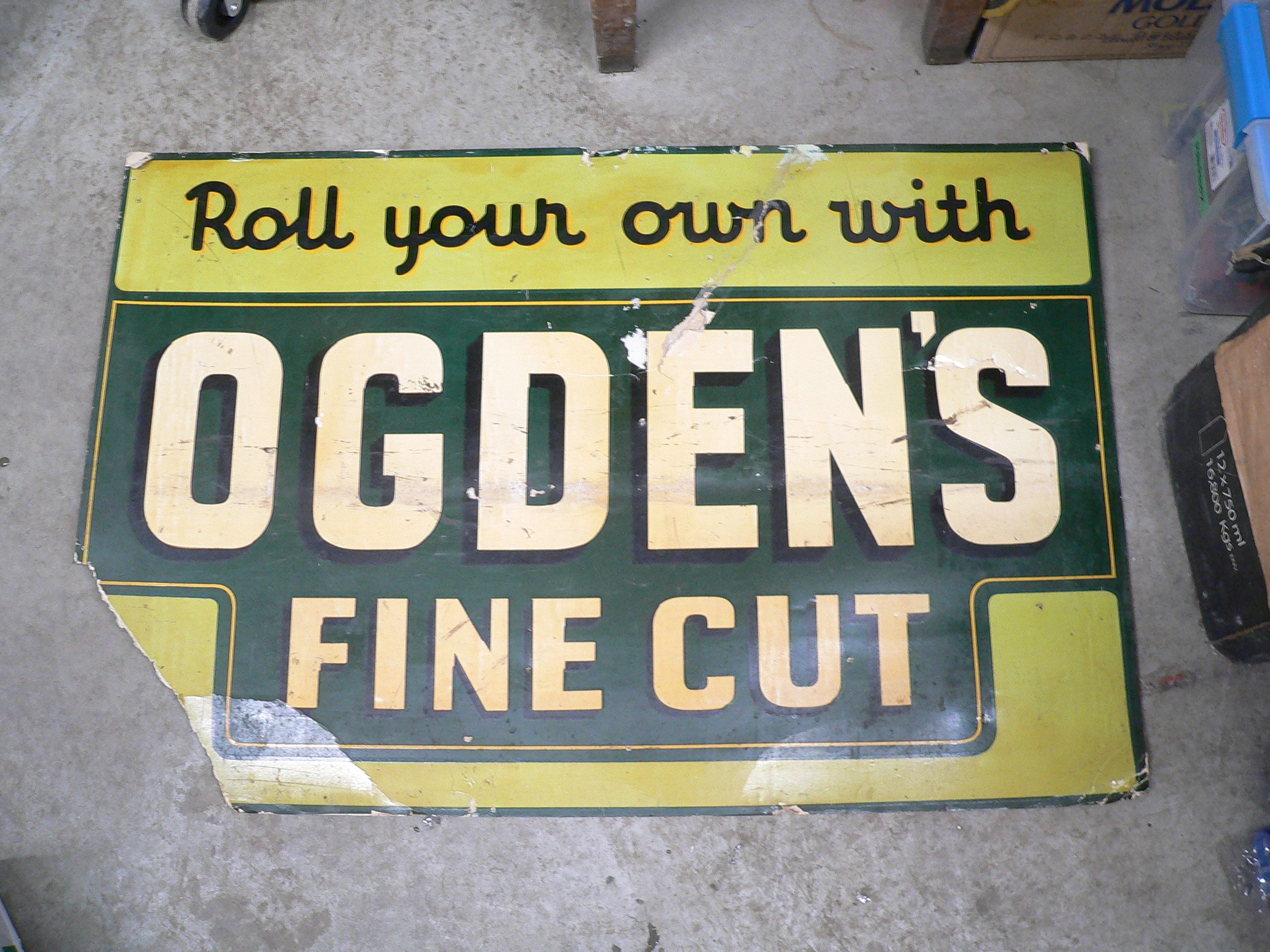 Carton antique Ogden's fine cut # 10885
