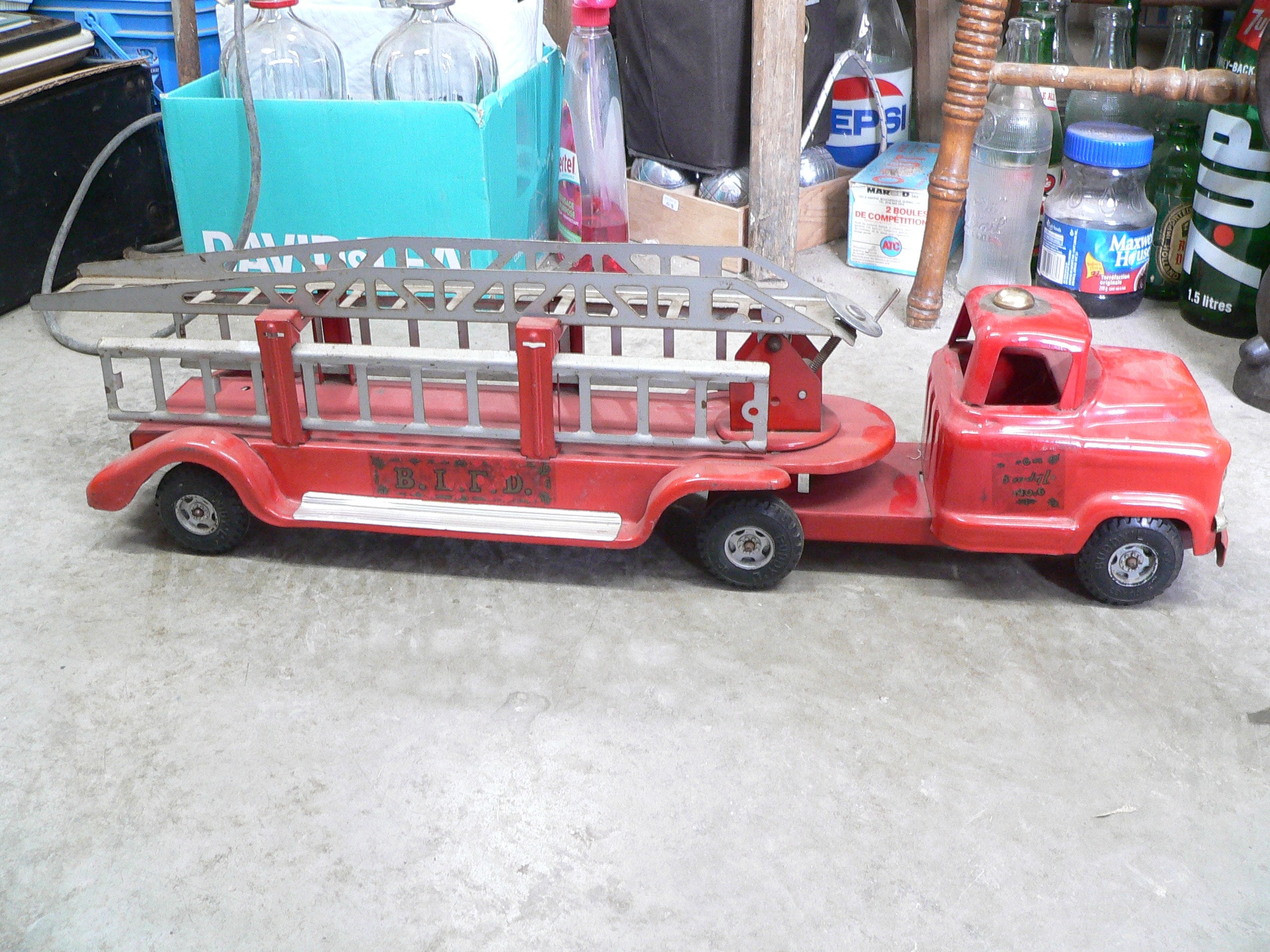 Camion antique de pompier # 10974.6