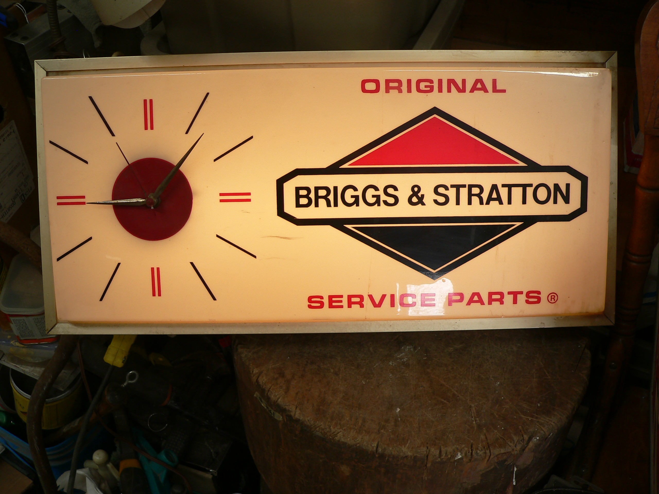 Horloge publicitaire Briggs & Stratton # 10974.9