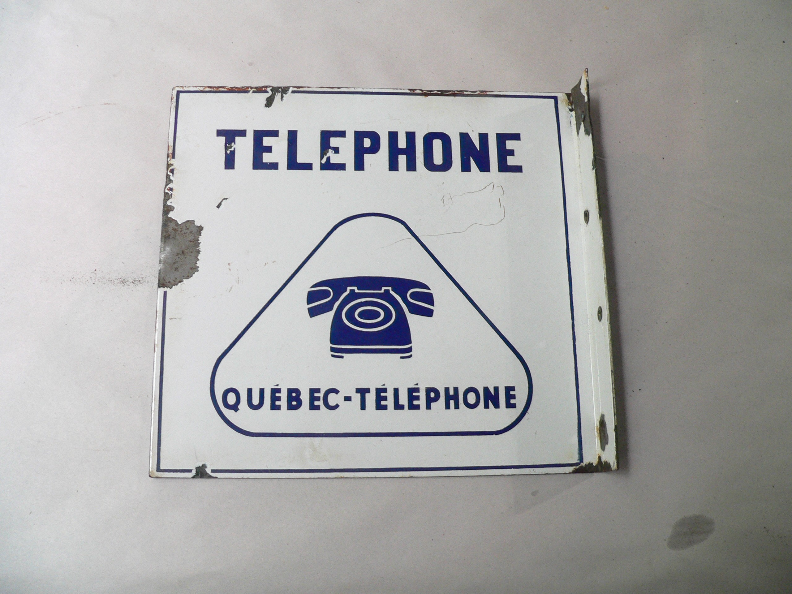  Petite flange antique Quebec téléphone # 11280
