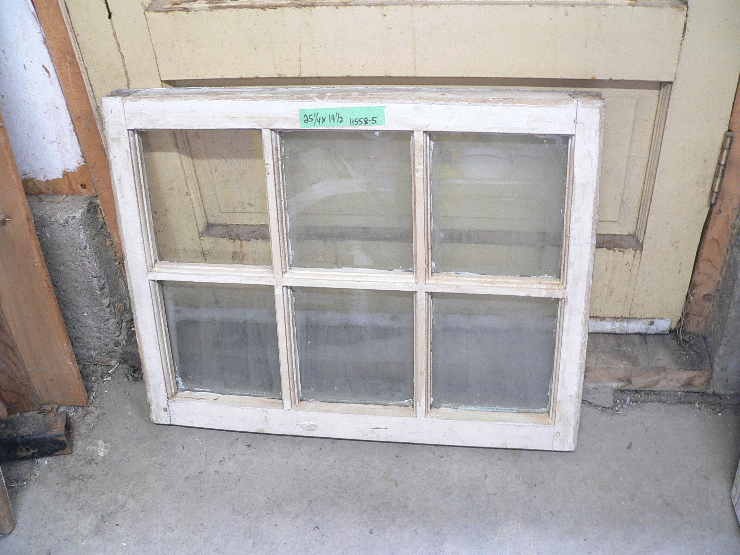 Fenêtre antique a 6 carreaux # 11558.5