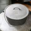 Chaudron antique en fonte # 12154 