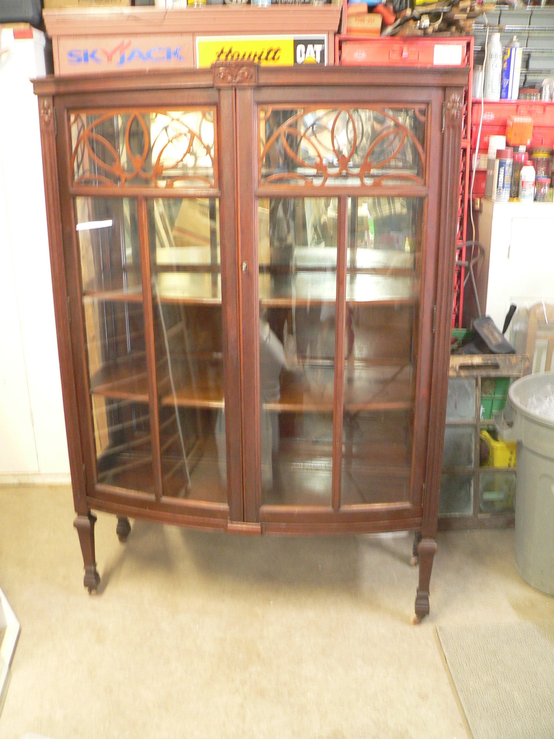 Vaisselier antique bombé # 12525