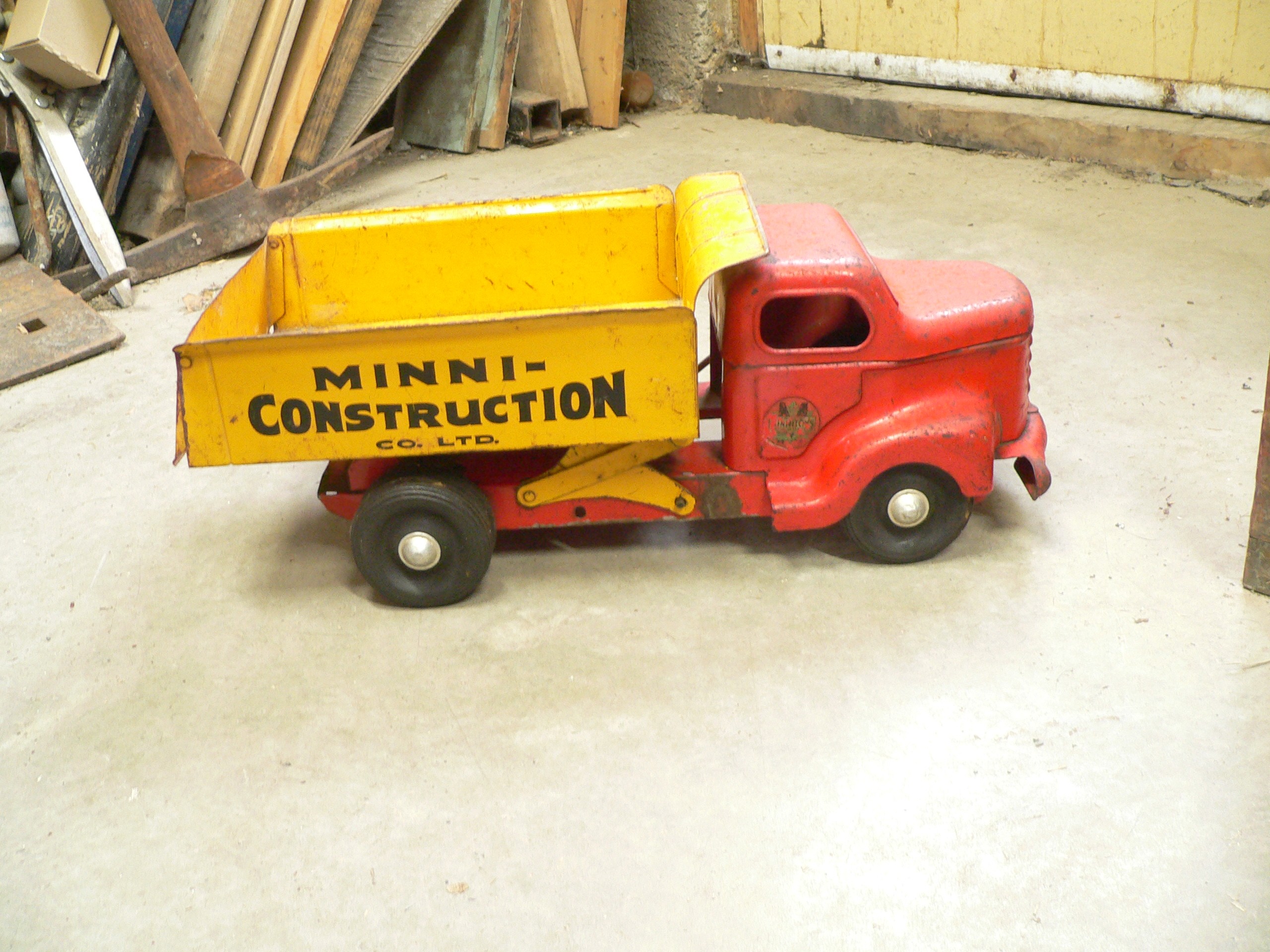 Camion dompeur minnitoys antique # 12531.1