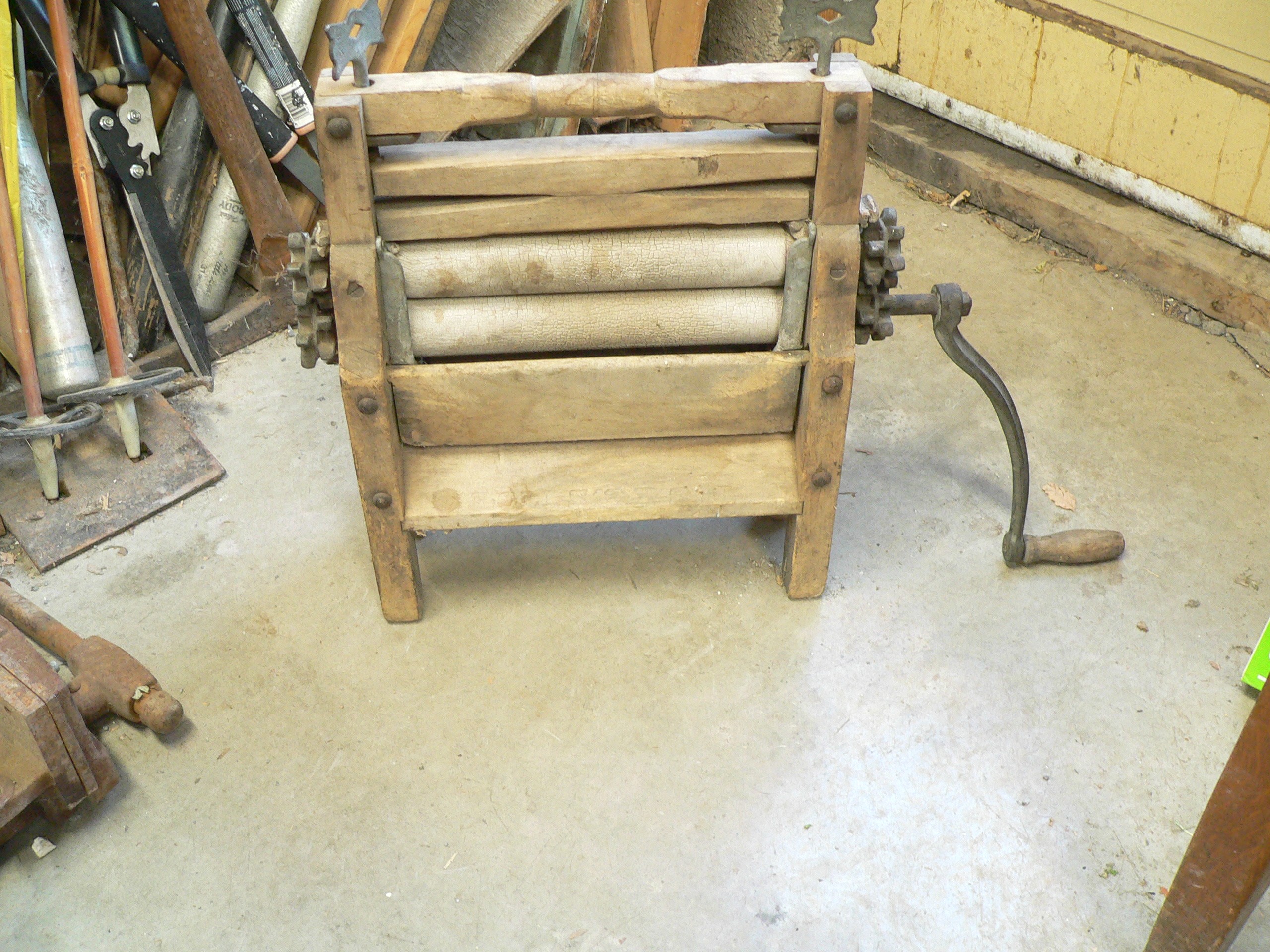 Tordeur antique # 12895 