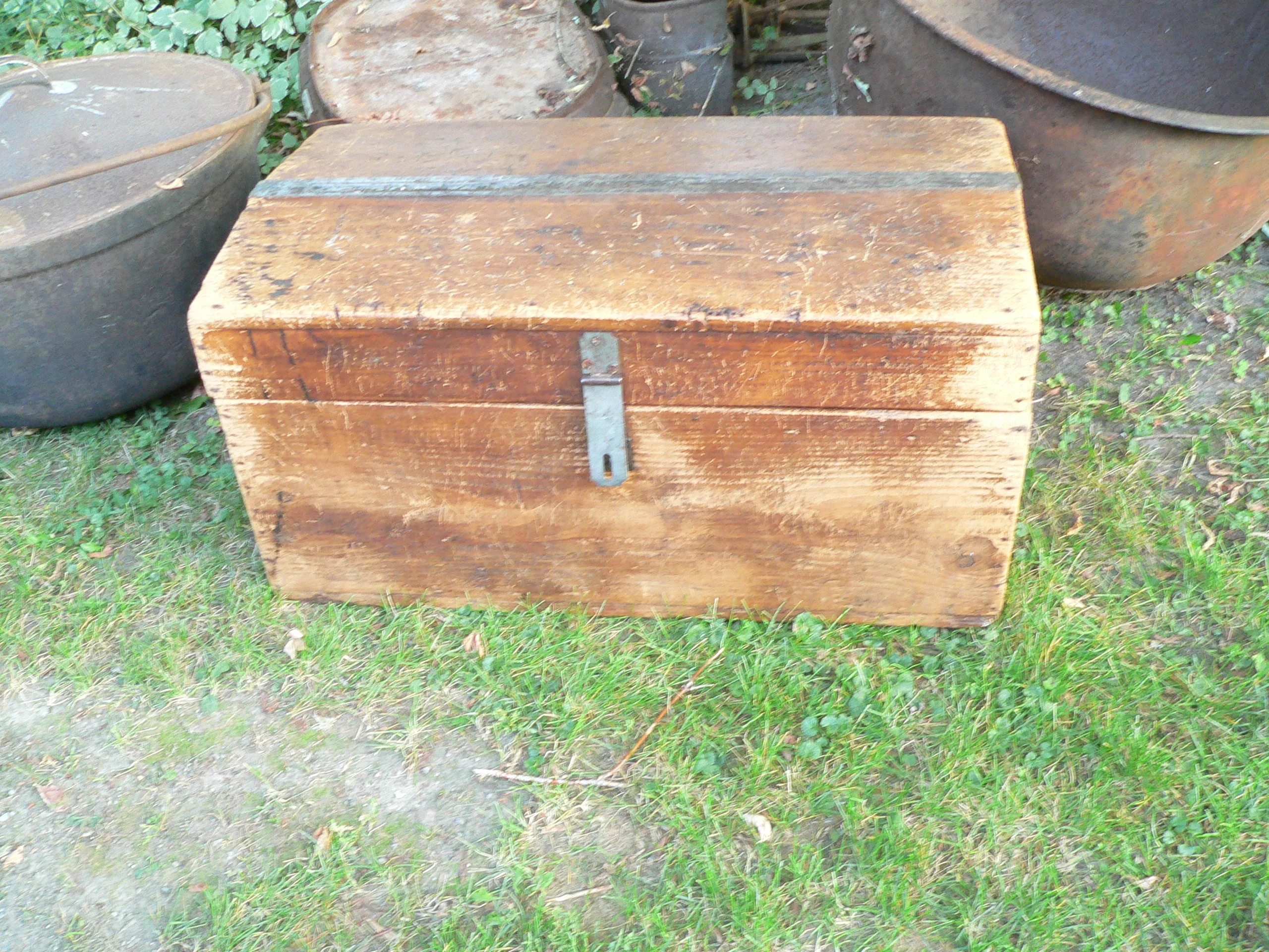 Coffre antique # 12934