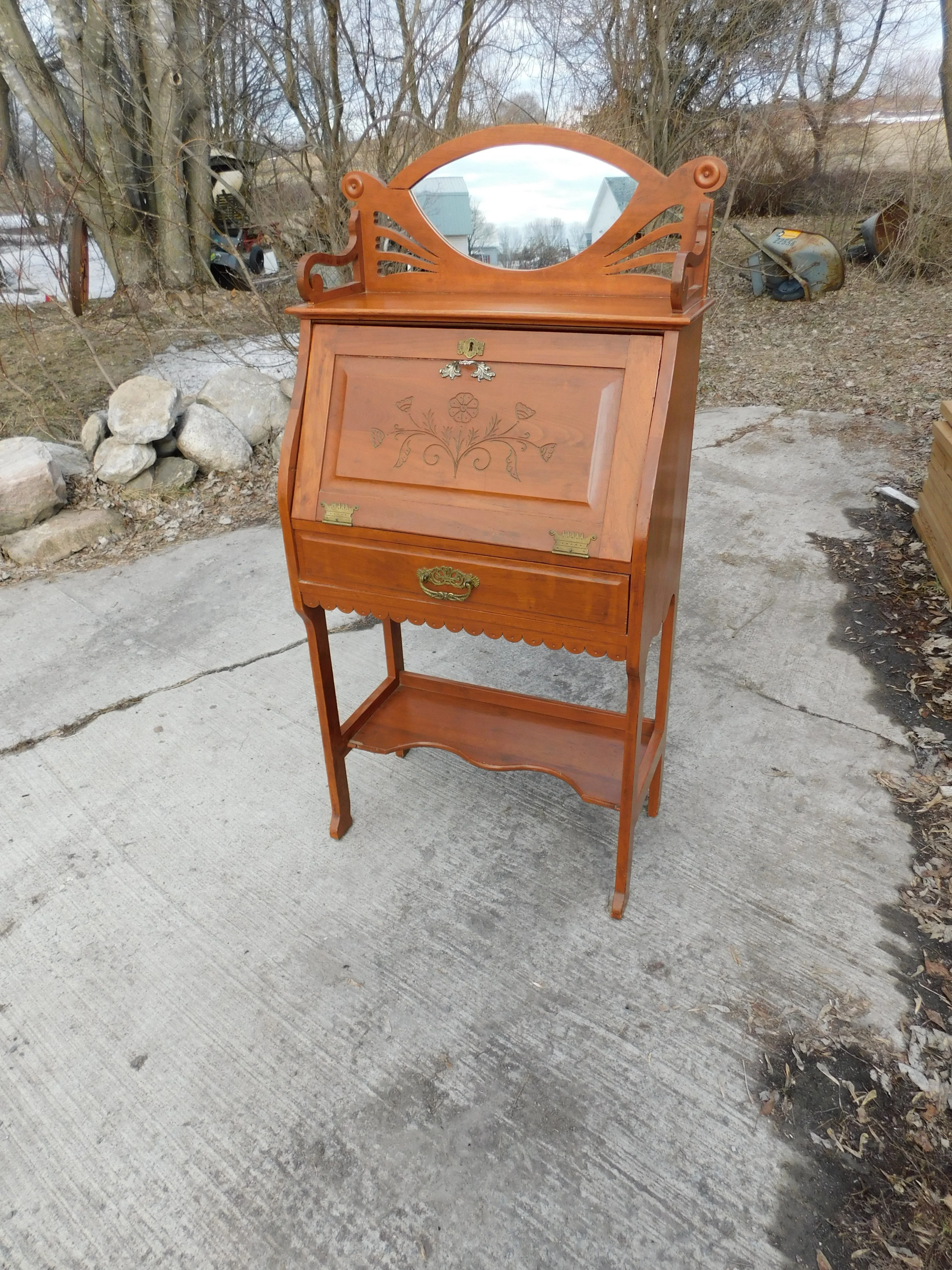 Petit secrétaire antique # 13180