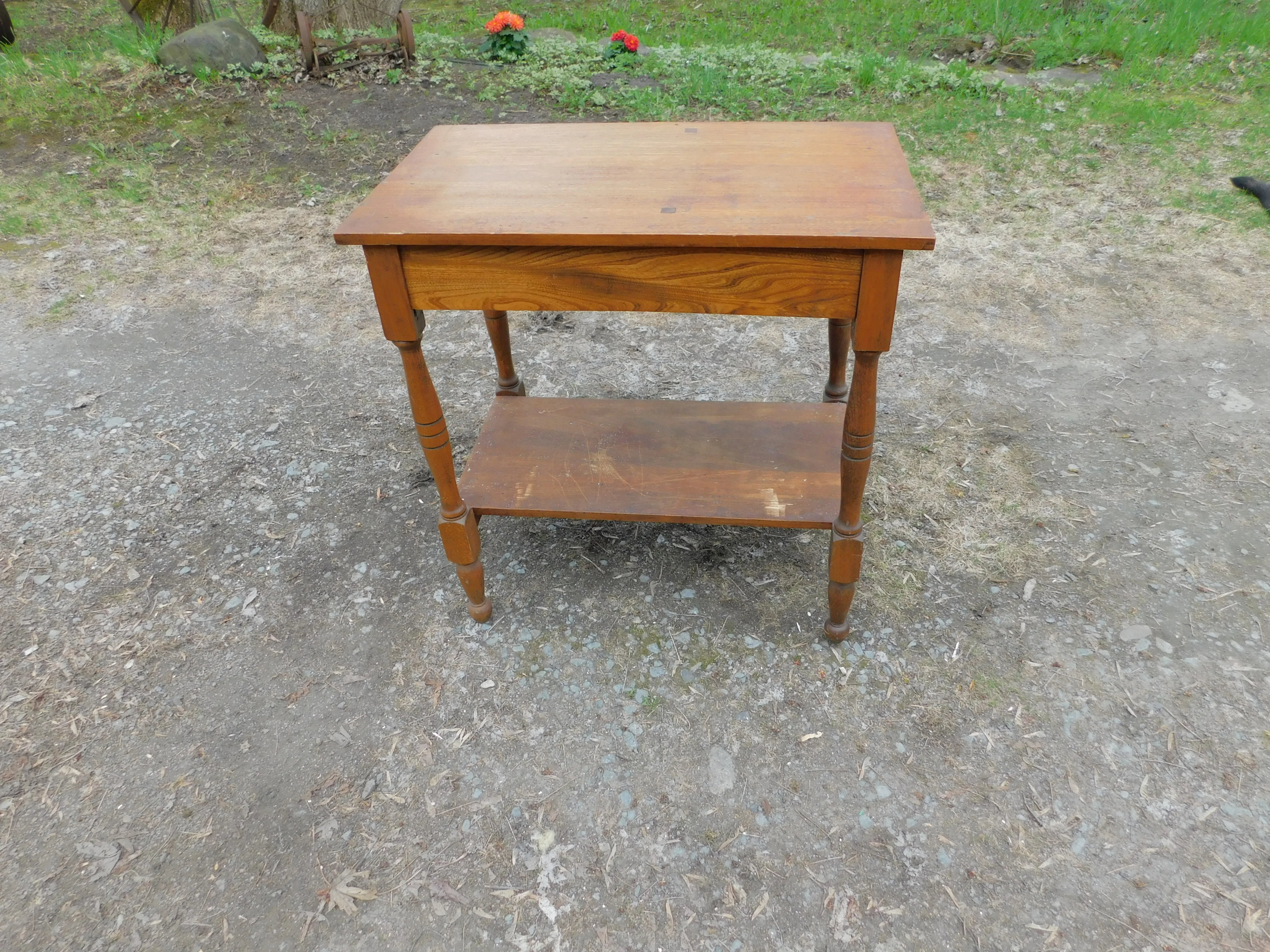 Table antique # 13234