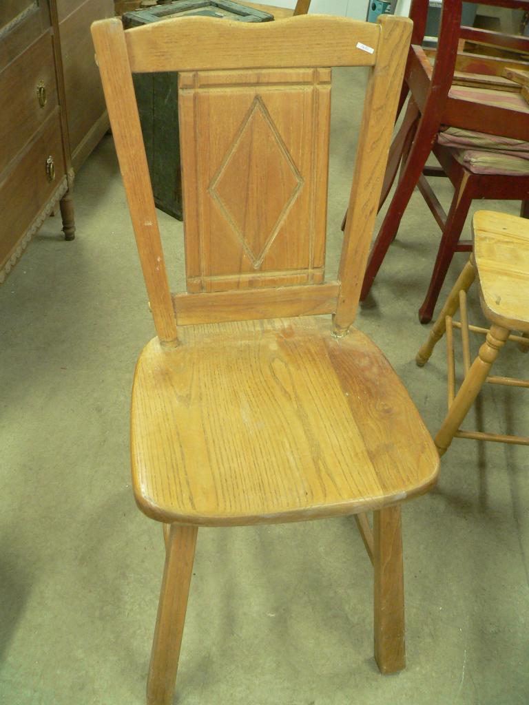 Chaise en bois # 1635