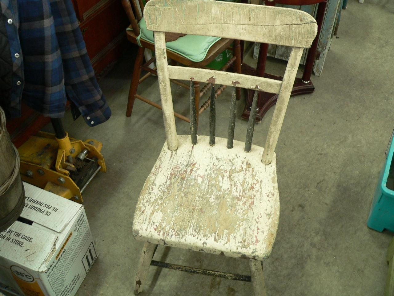 Chaise antique pour enfant # 3771