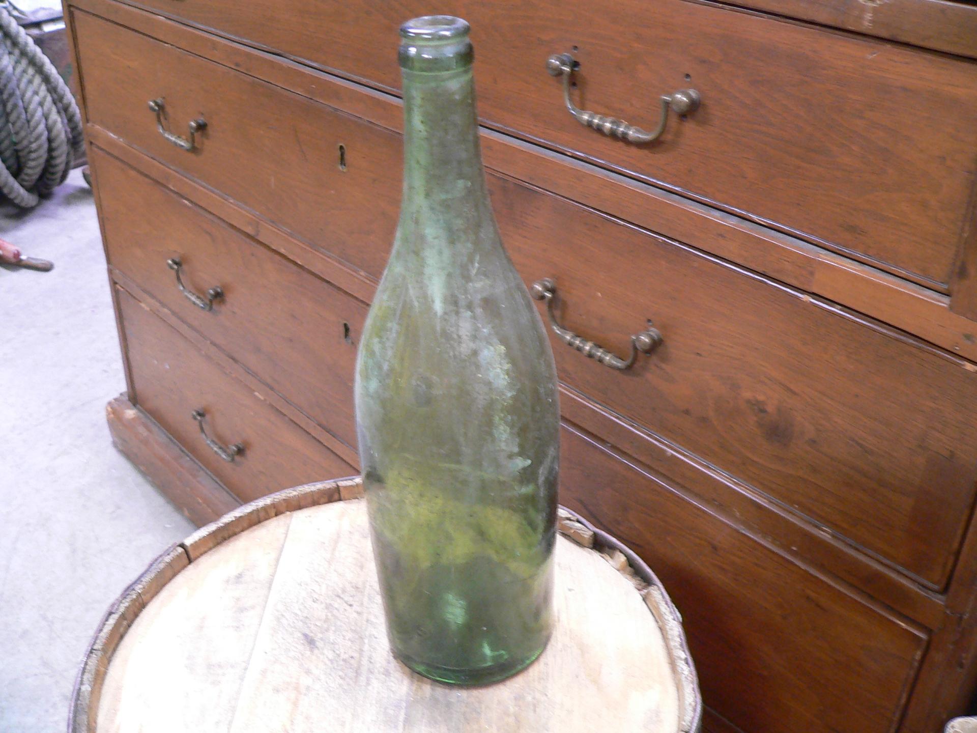 Bouteille antique verte # 4687.6