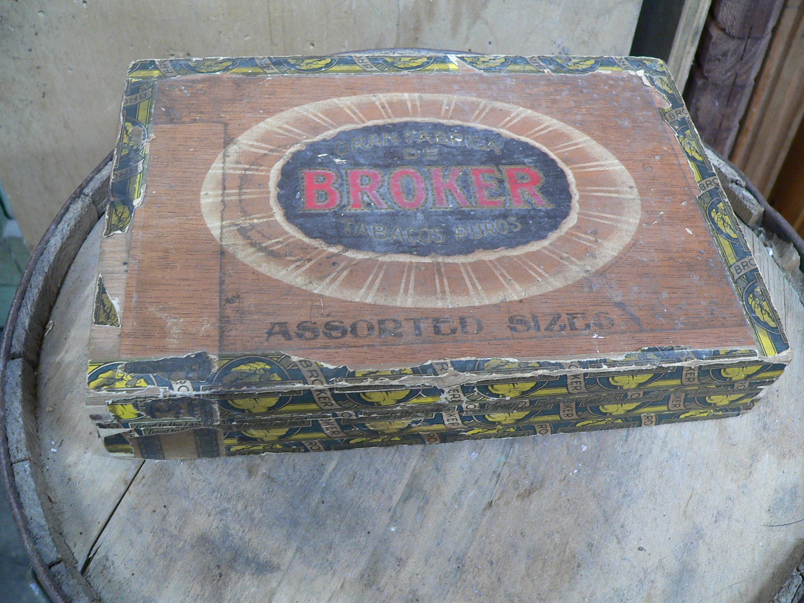 Boite antique broker # 5507.1