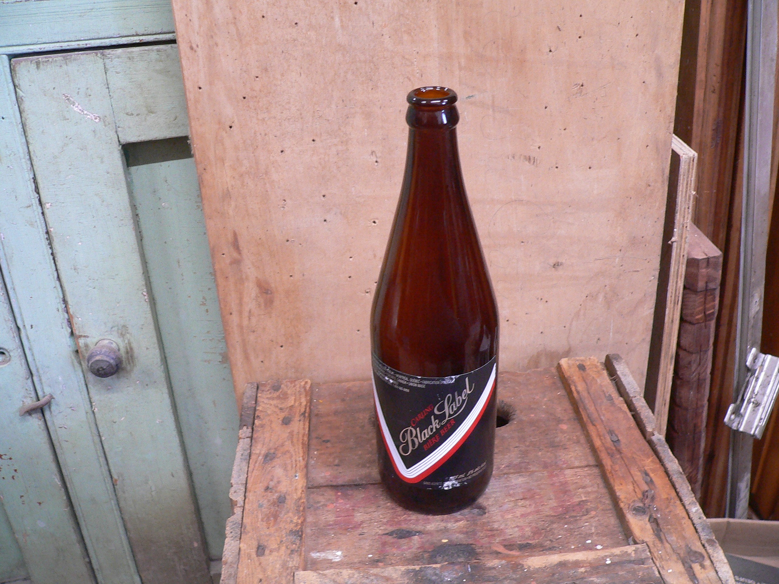 Grosse bouteille bière black label # 5756.3