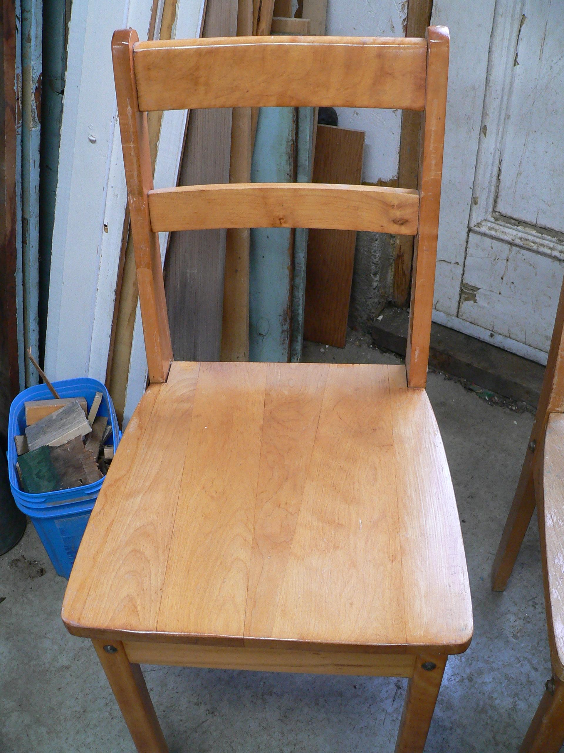 Chaise antique # 5890.3