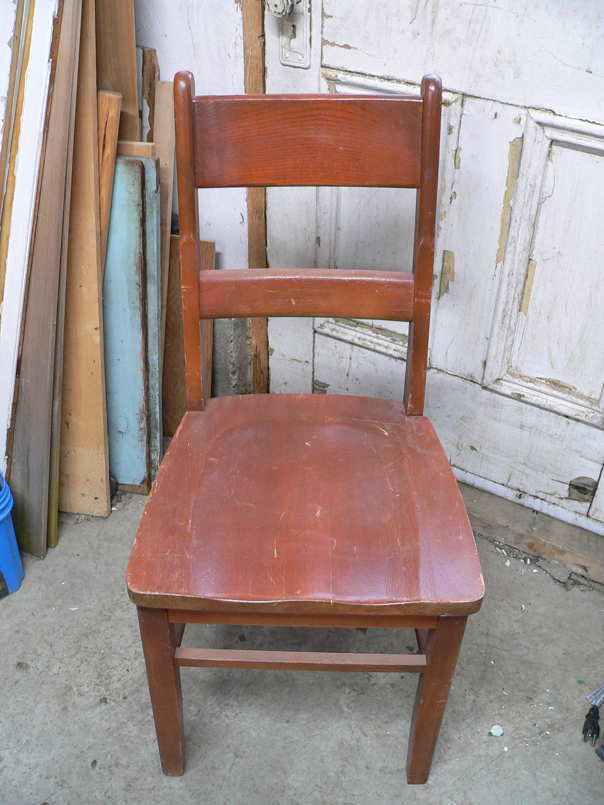 Chaise antique # 5892.19