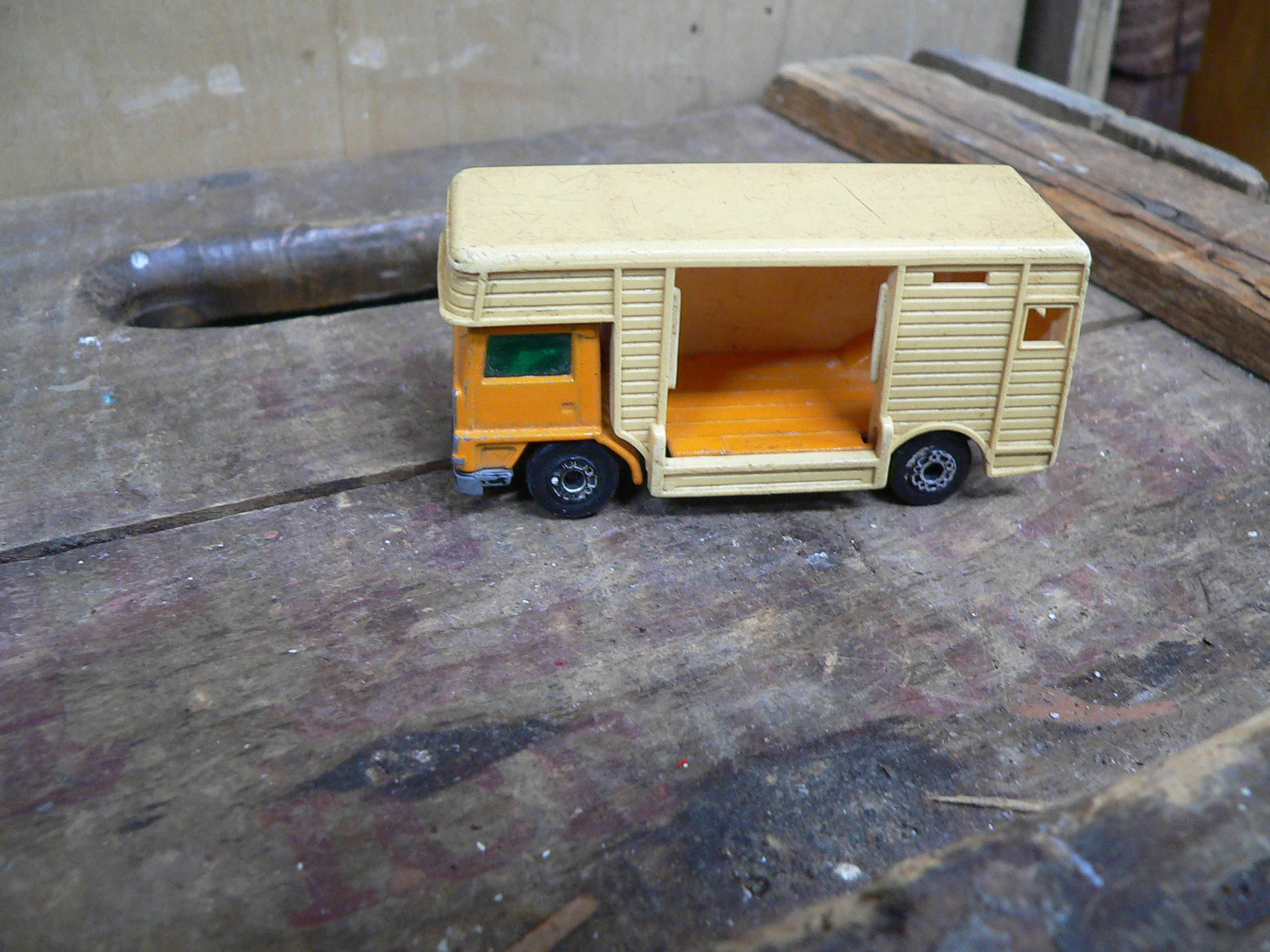 Horse box # 5929.4 