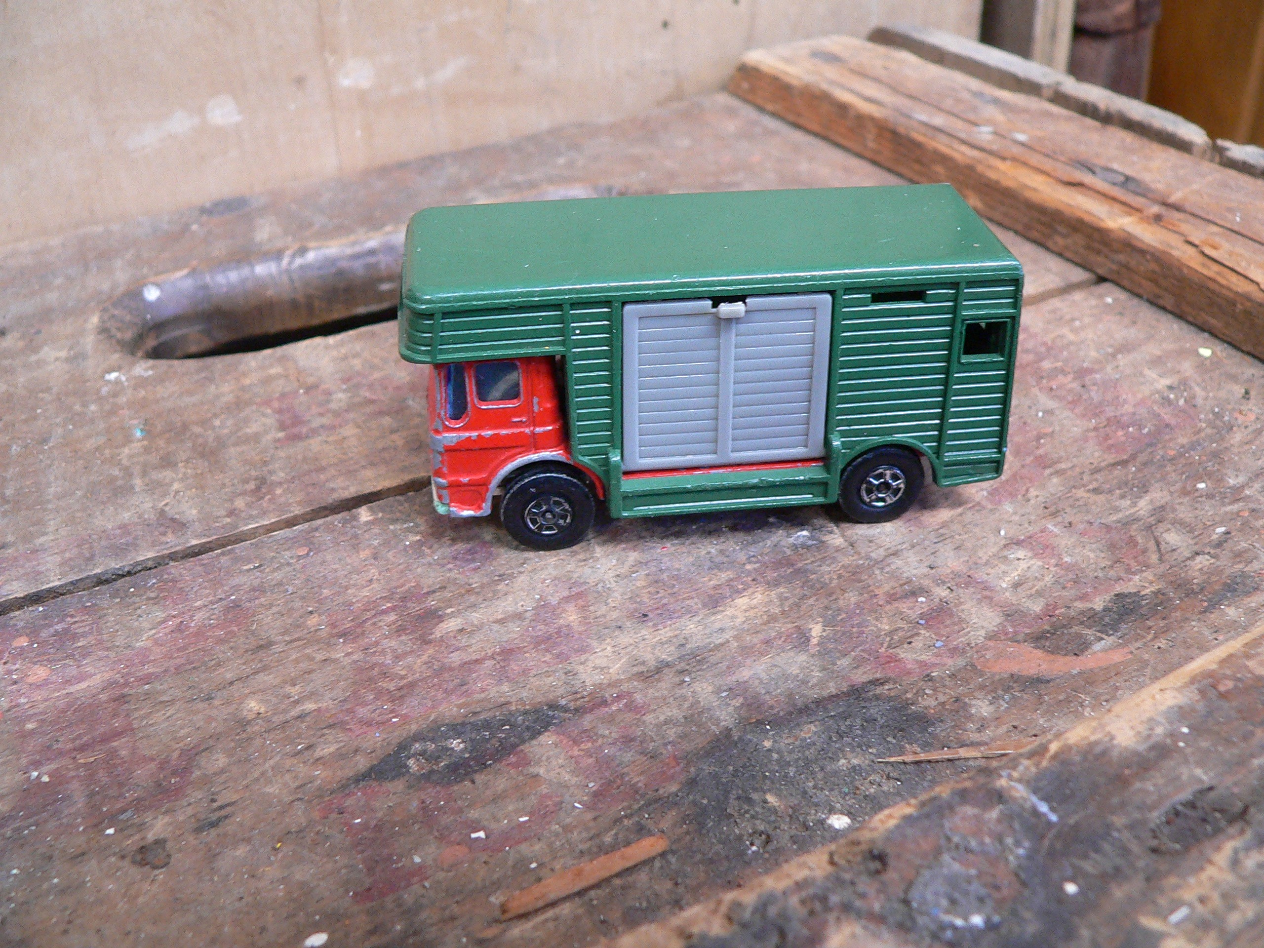 Horse box # 5929.39