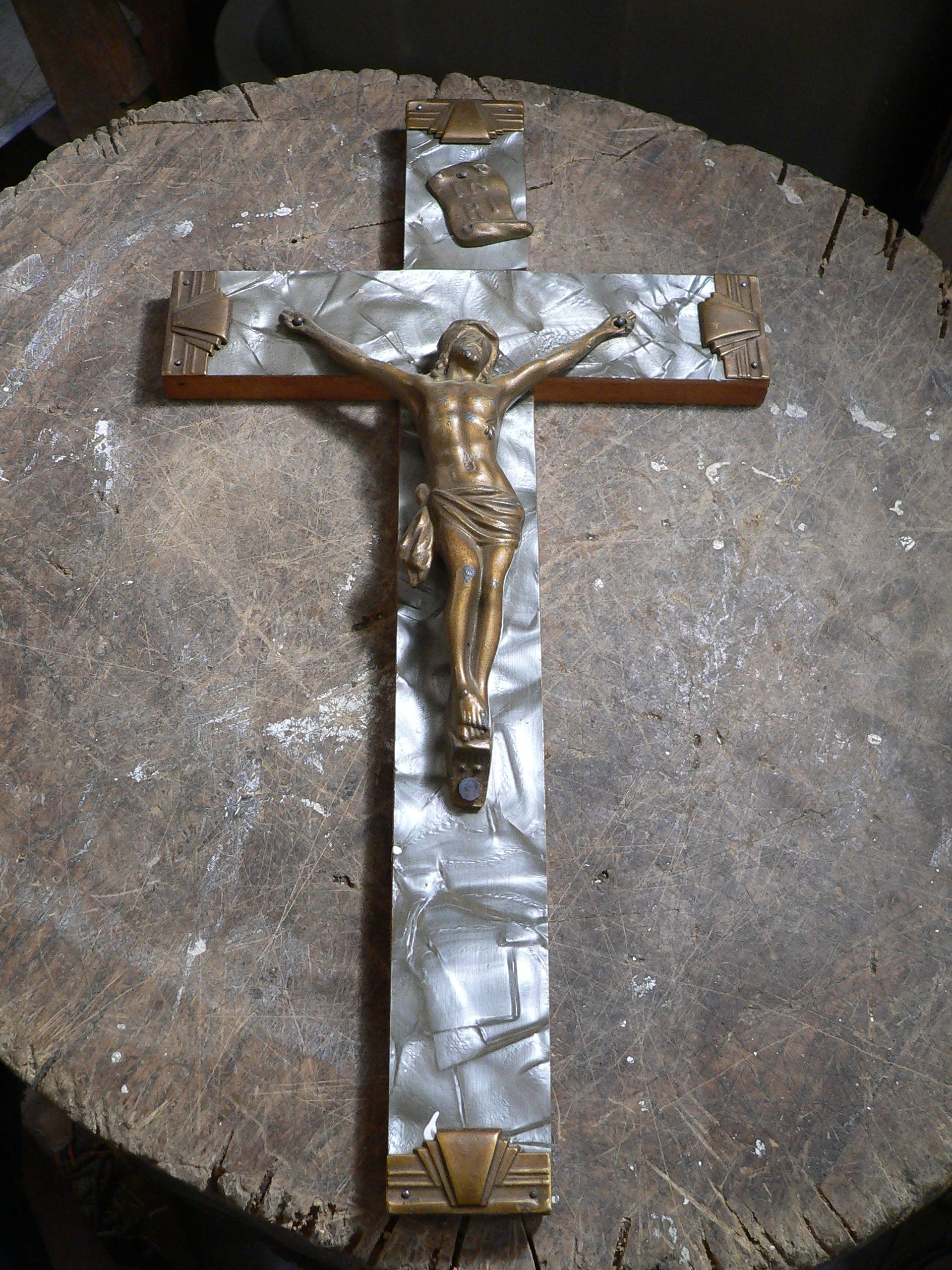 Crucifix antique # 7506