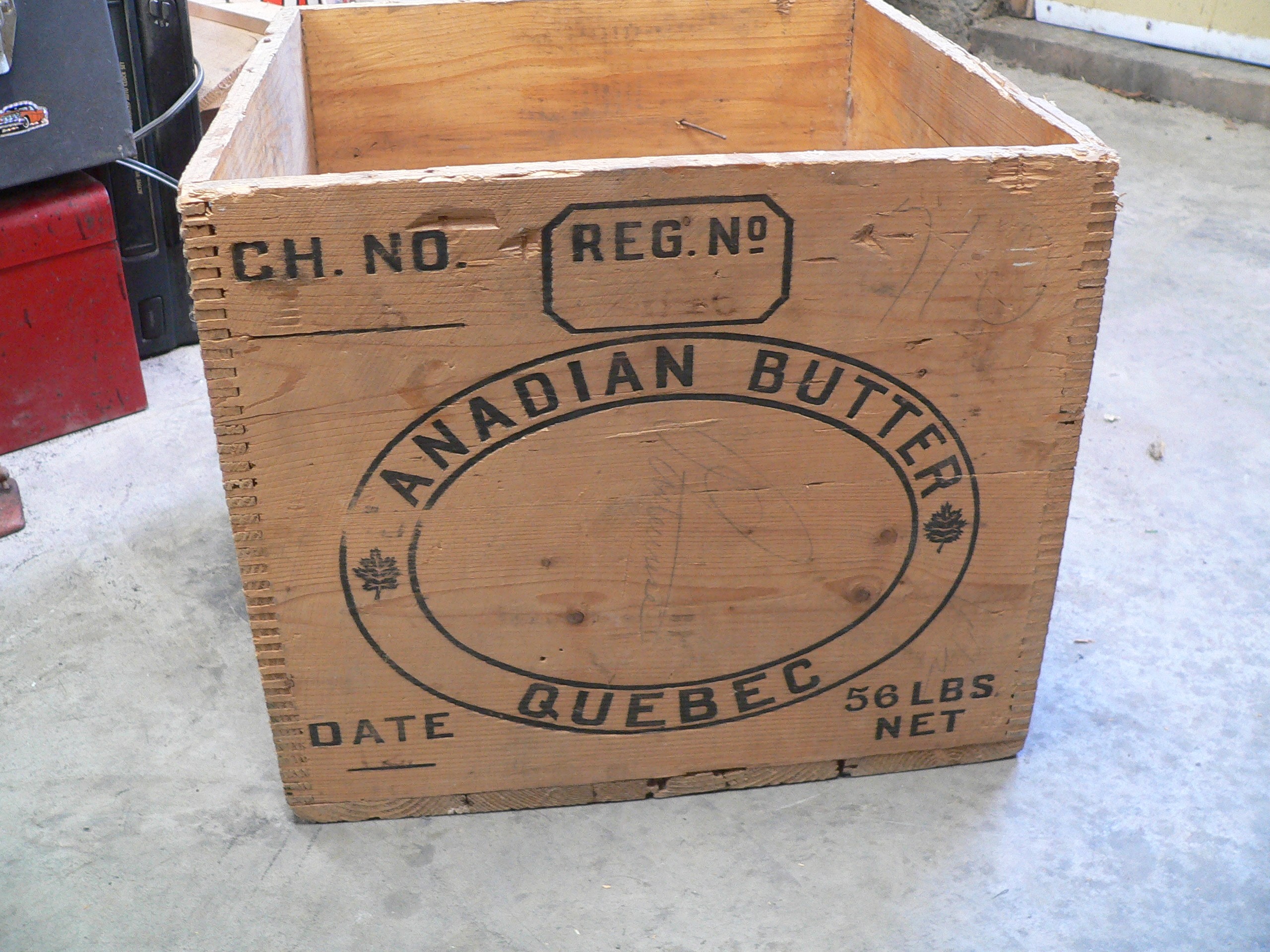 Caisse de beurre québec # 7701