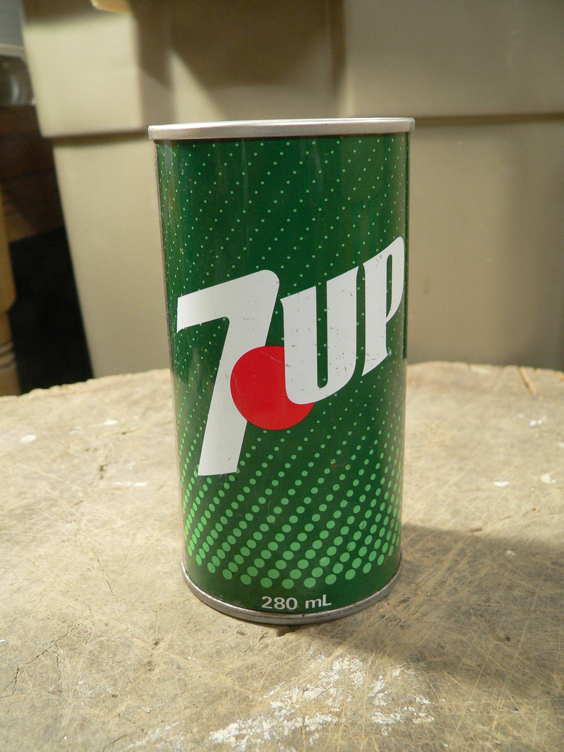 Cannette 7up vintage # 7923.8