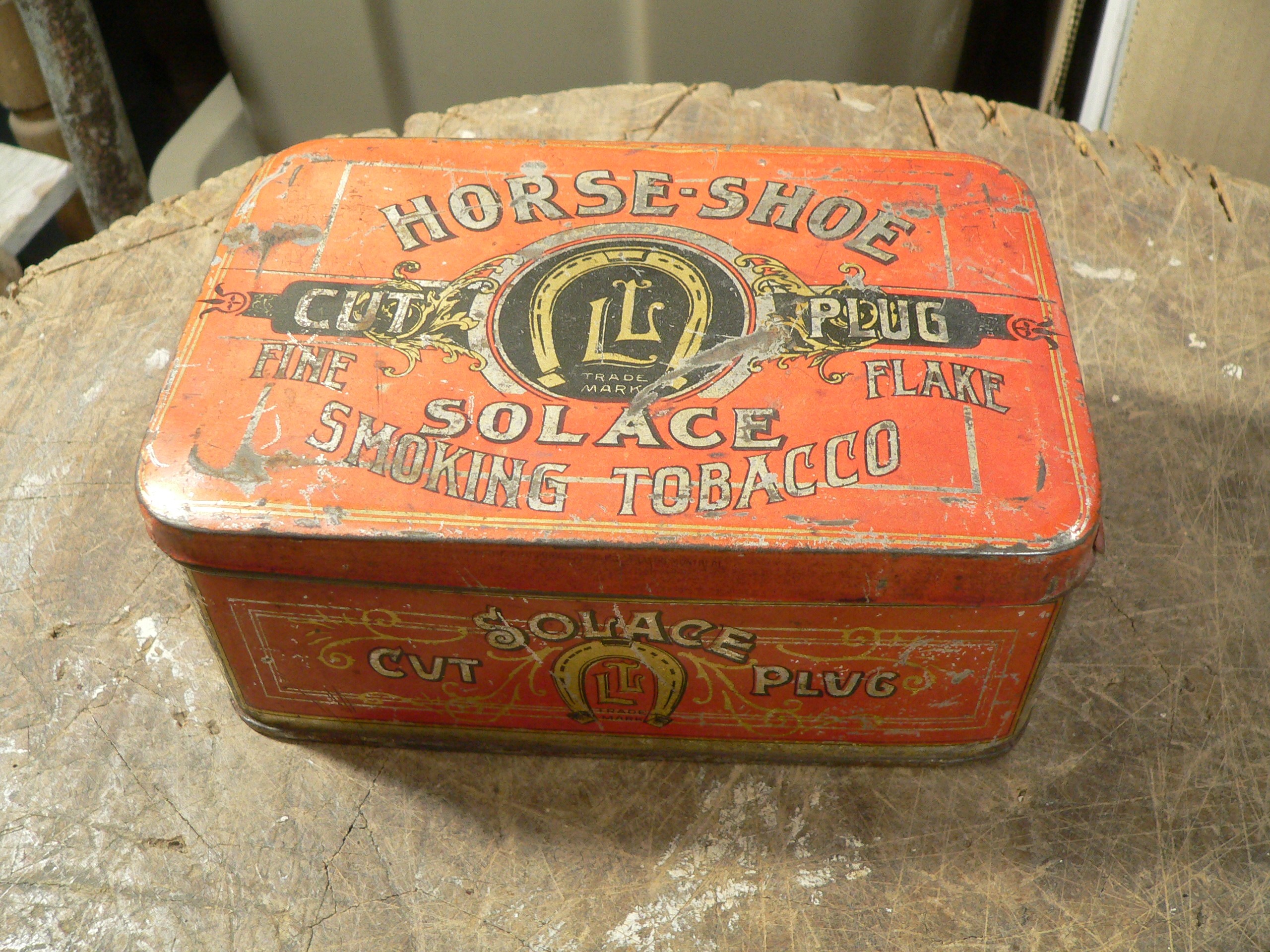 Boite antique horse shoe cut plug antique # 8028