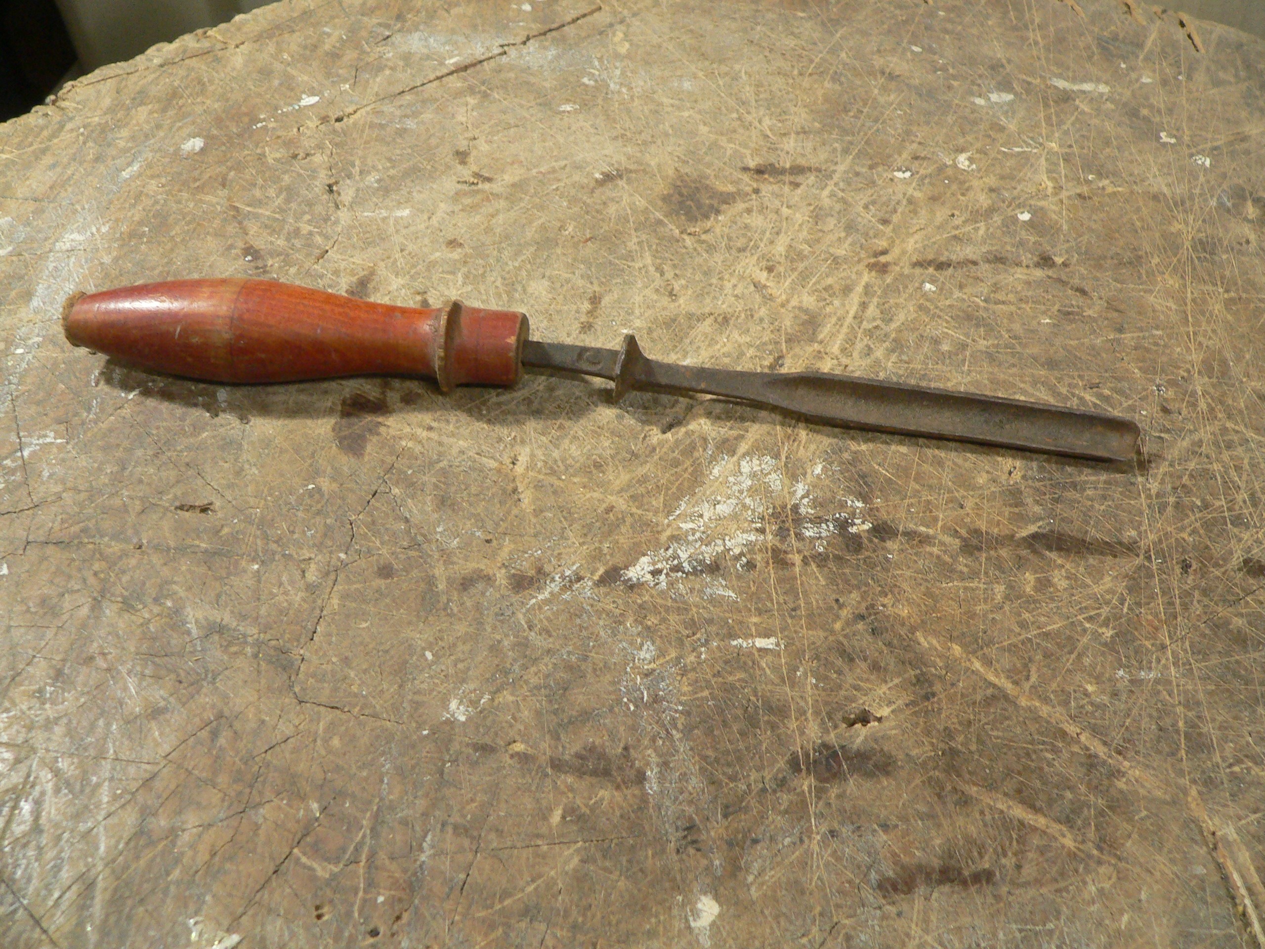 Petit ciseau ou gouje antique # 8140.3