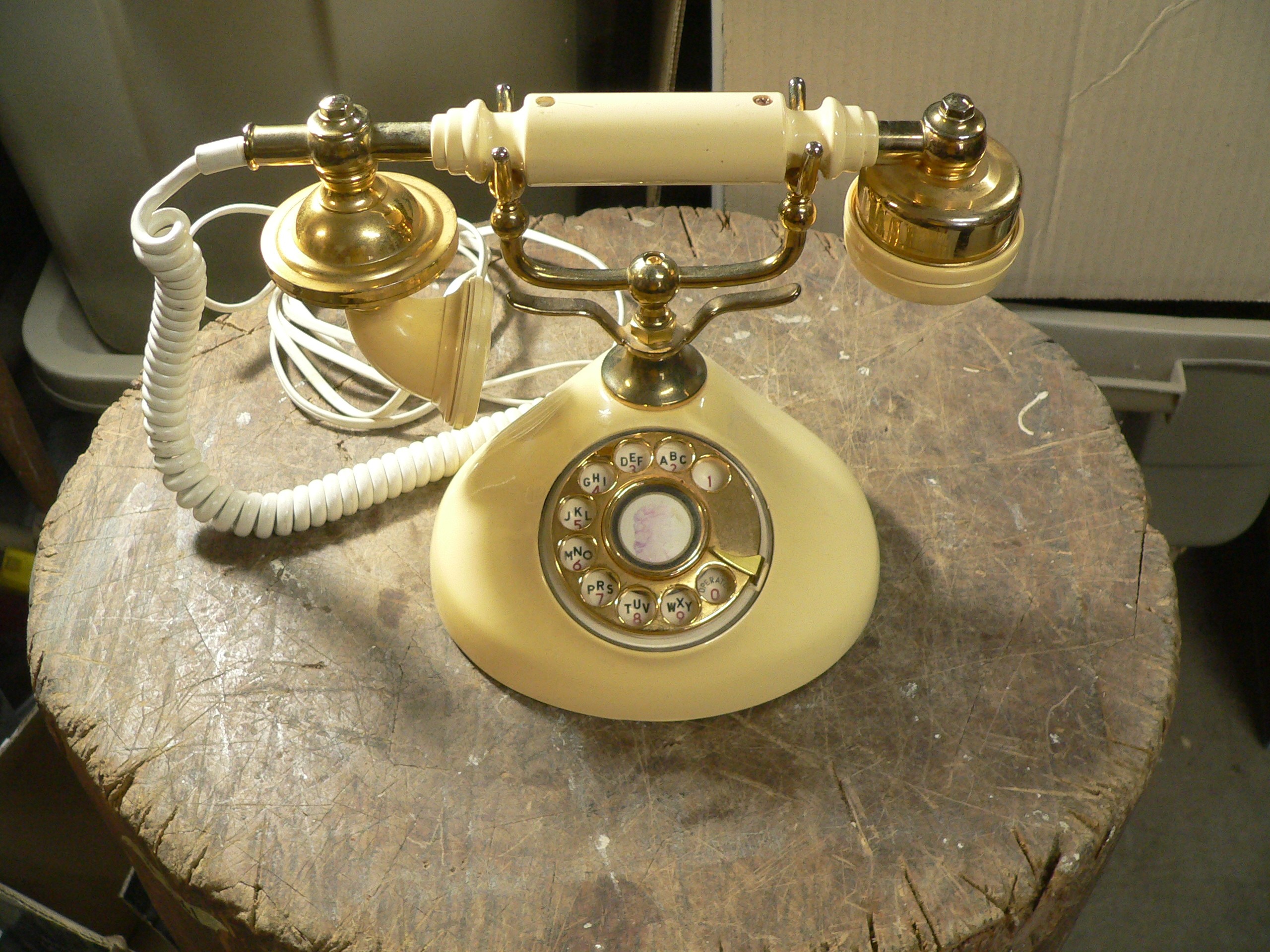 Téléphone vintage a roulette # 8271 
