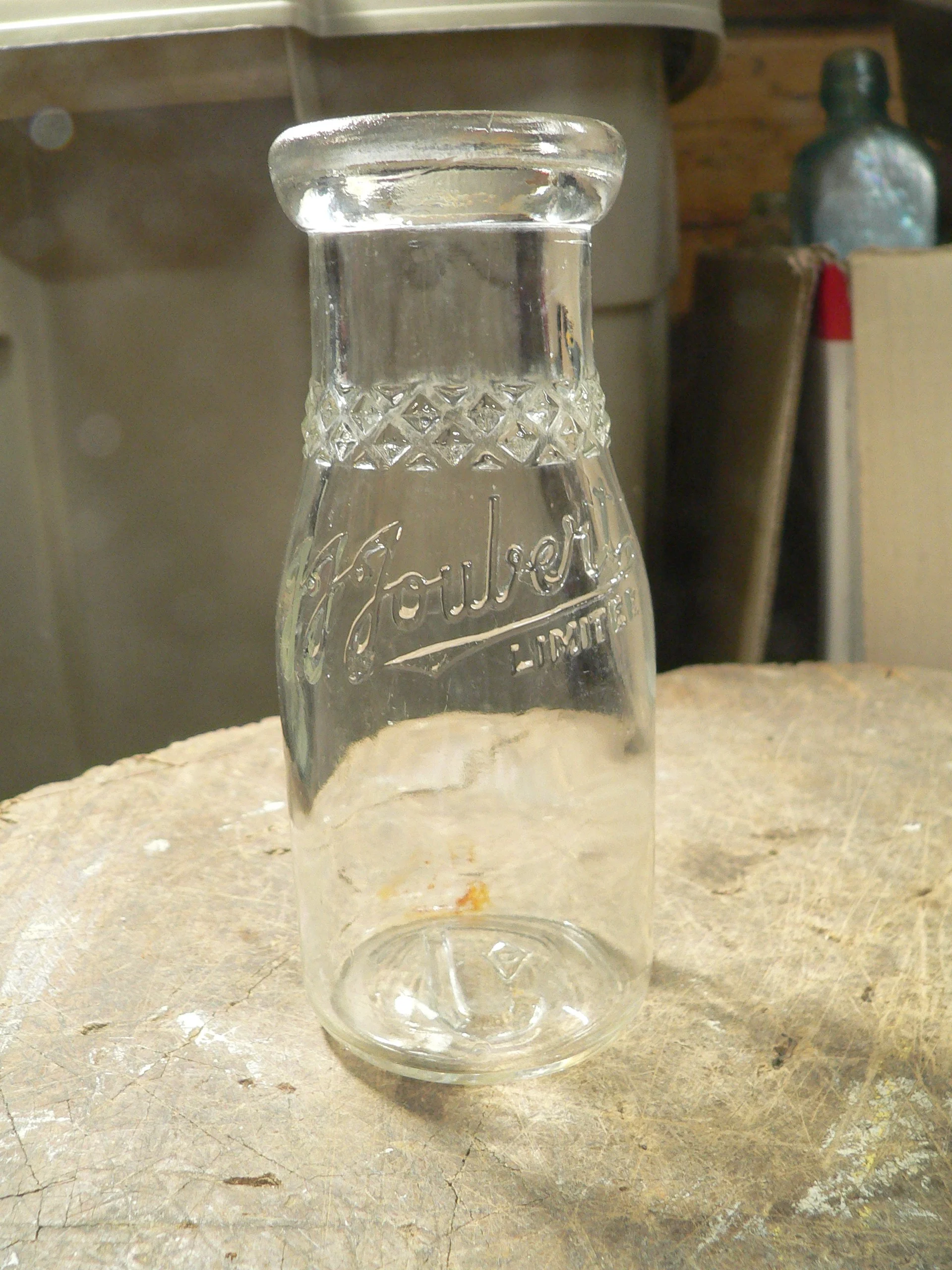 Bouteille antique de lait JJ Joubert # 8295.17