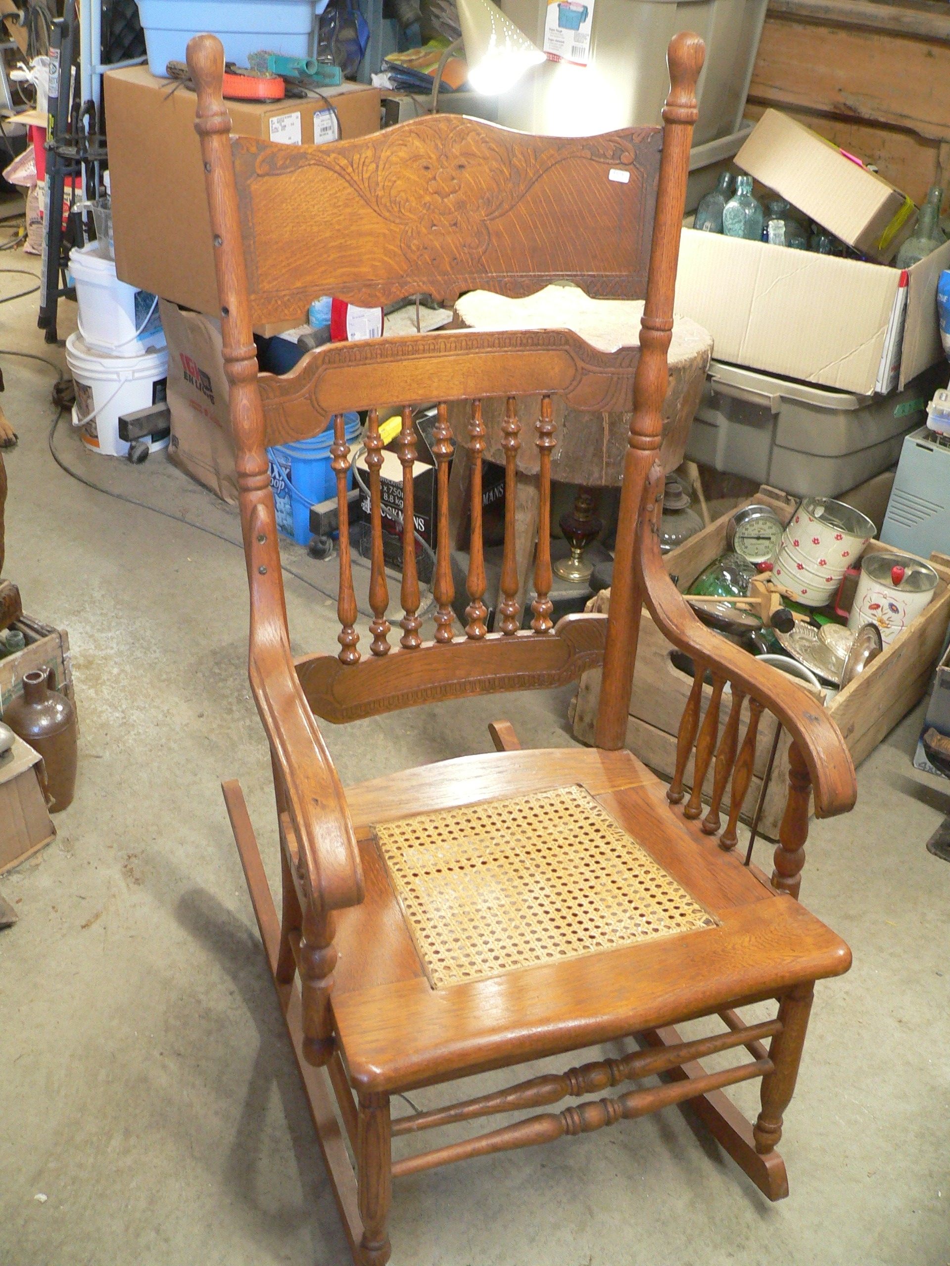 Chaise berçante antique pressback # 8308
