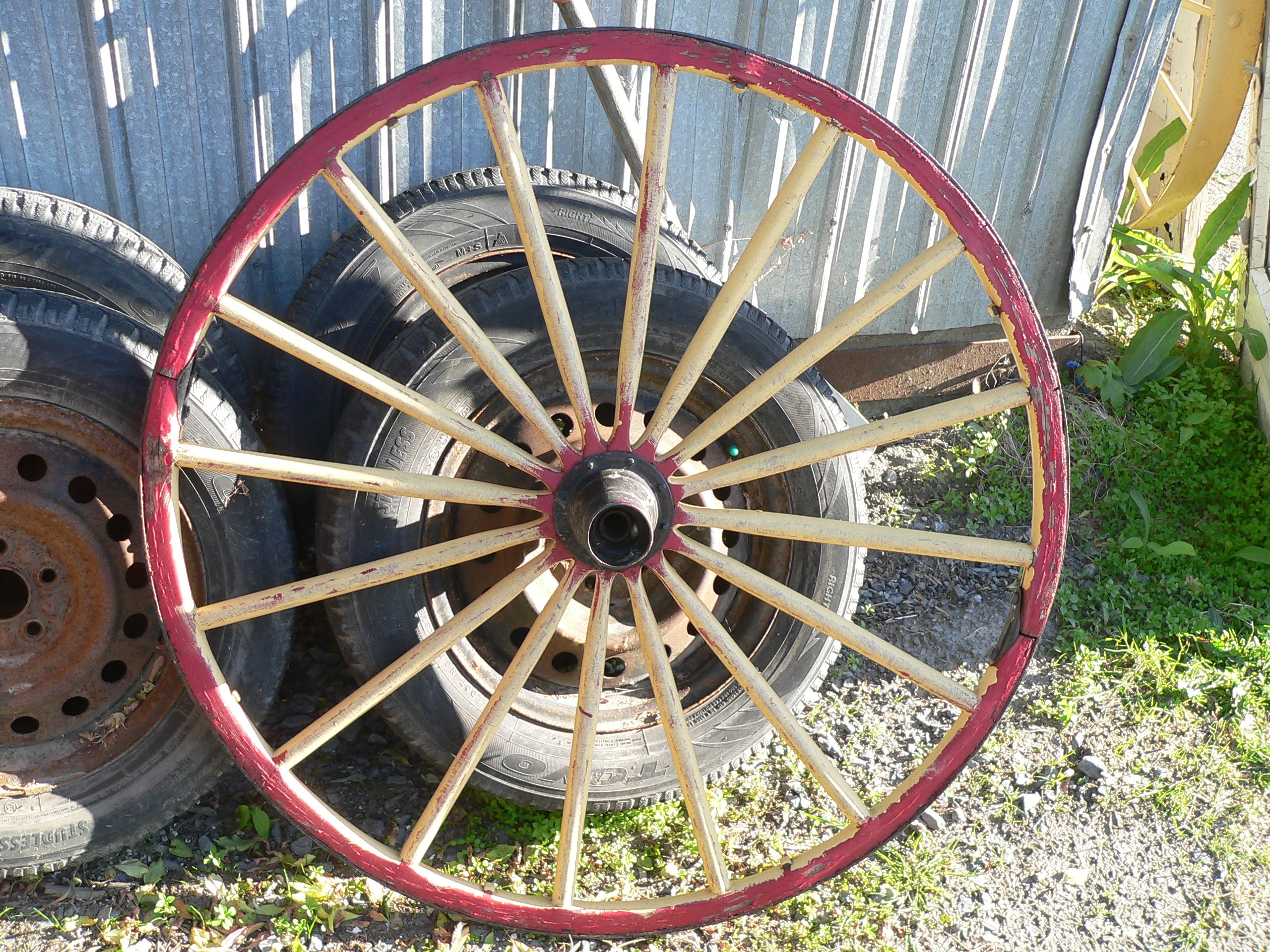 Roue antique de calèche # 8487.3