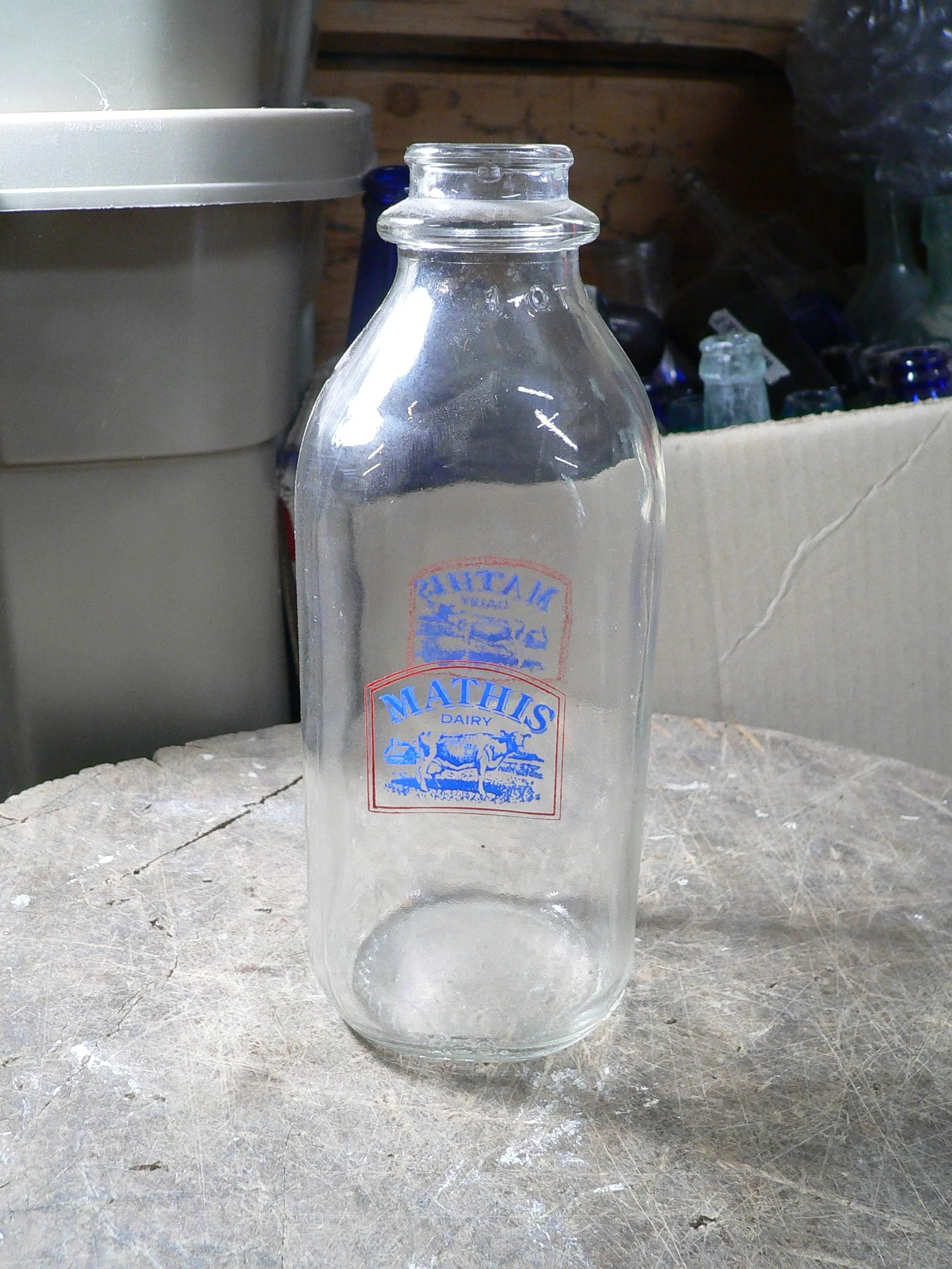 Bouteille antique de lait mathis dairy # 8646.1 