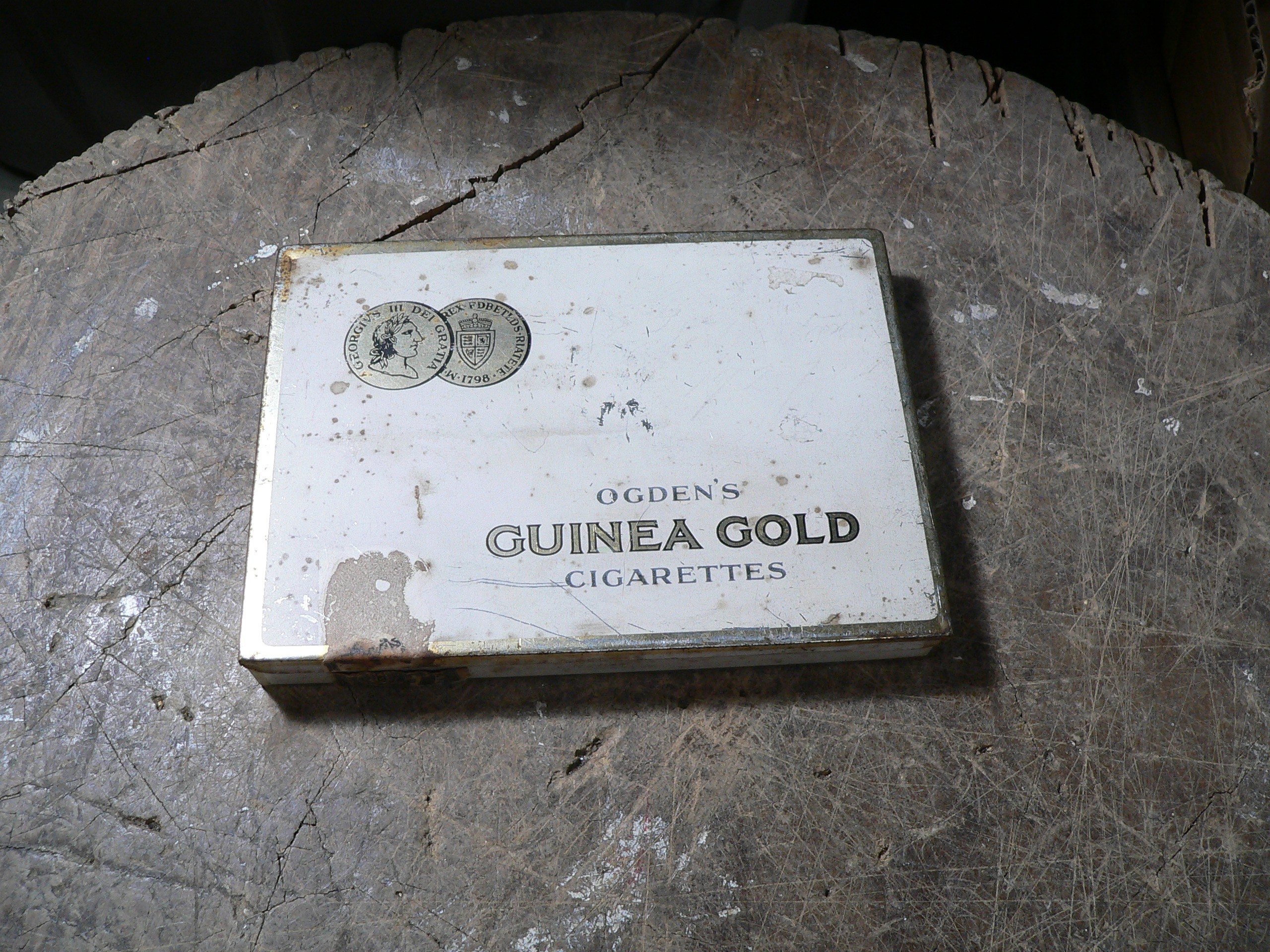 Boite antique ogden's guinea gold # 9128