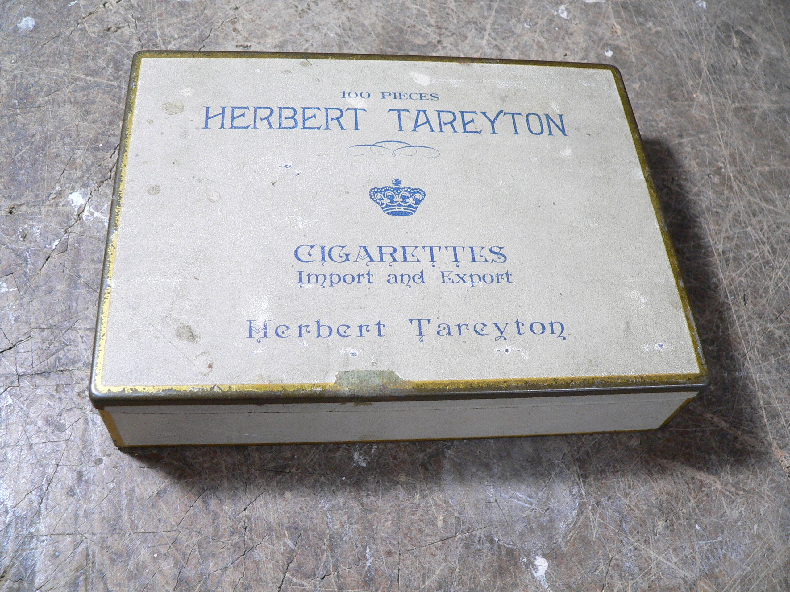 Boite antique herbert tareyton # 9241
