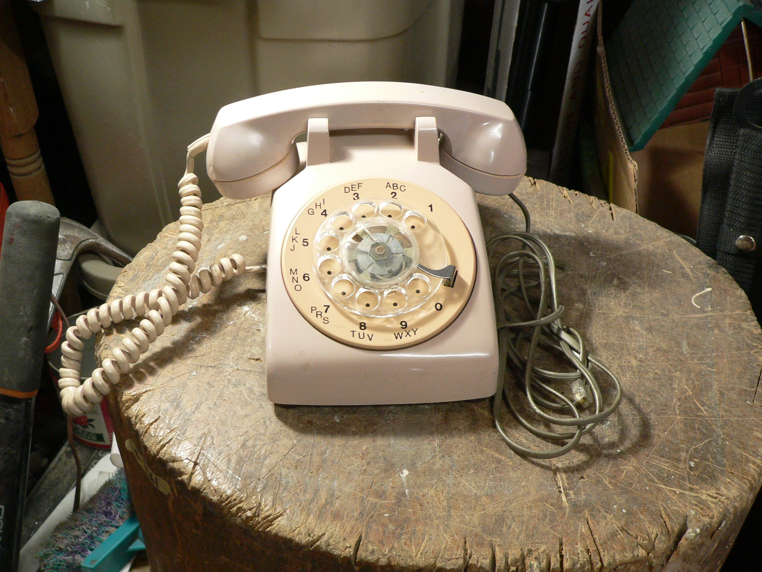 Téléphone antique rose a roulette # 9642