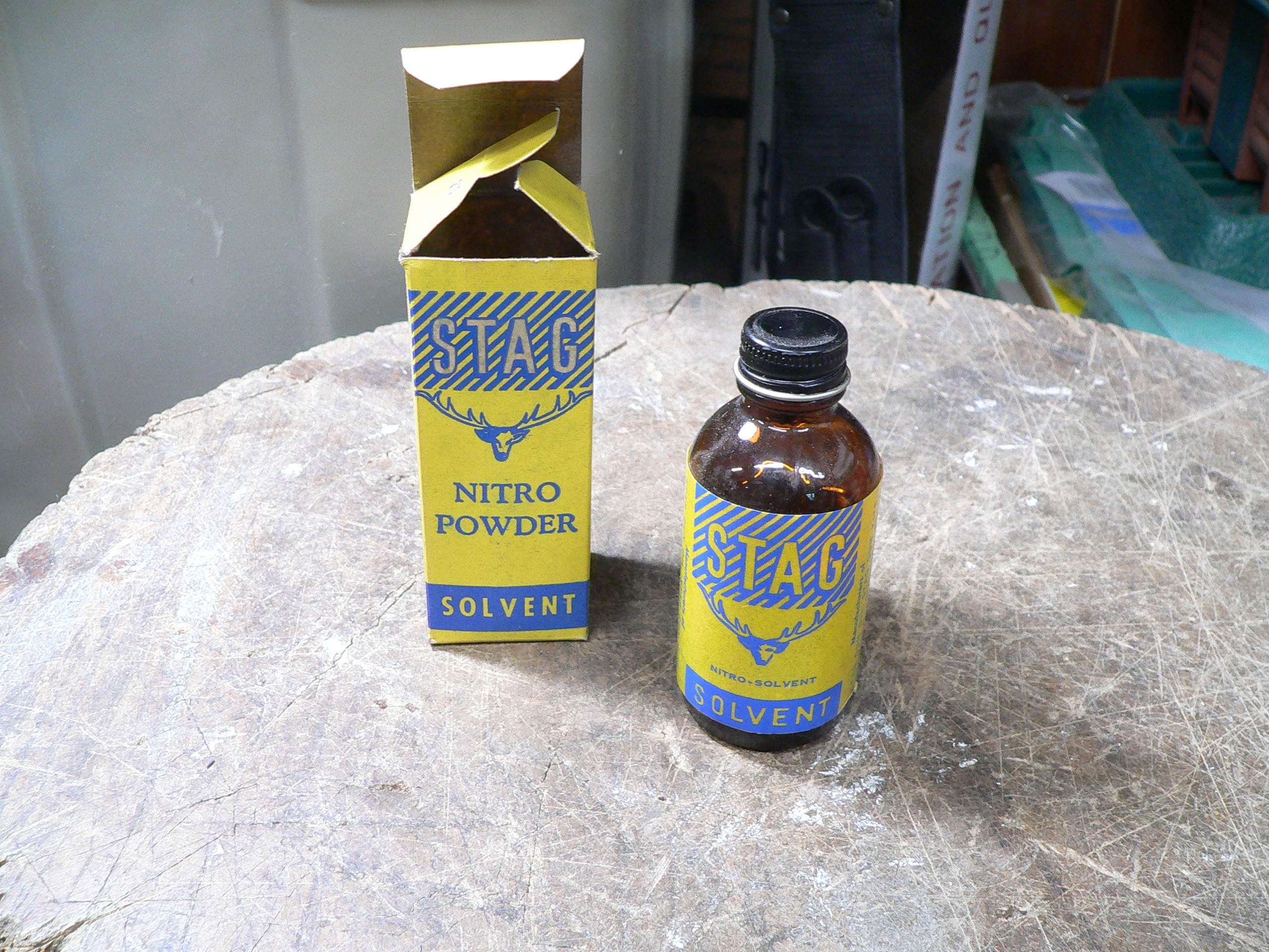 Bouteille antique stag nitro powder solvent # 9896.31